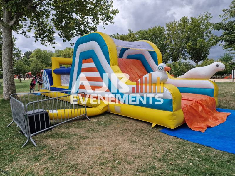 location structures gonflables à roanne (42)