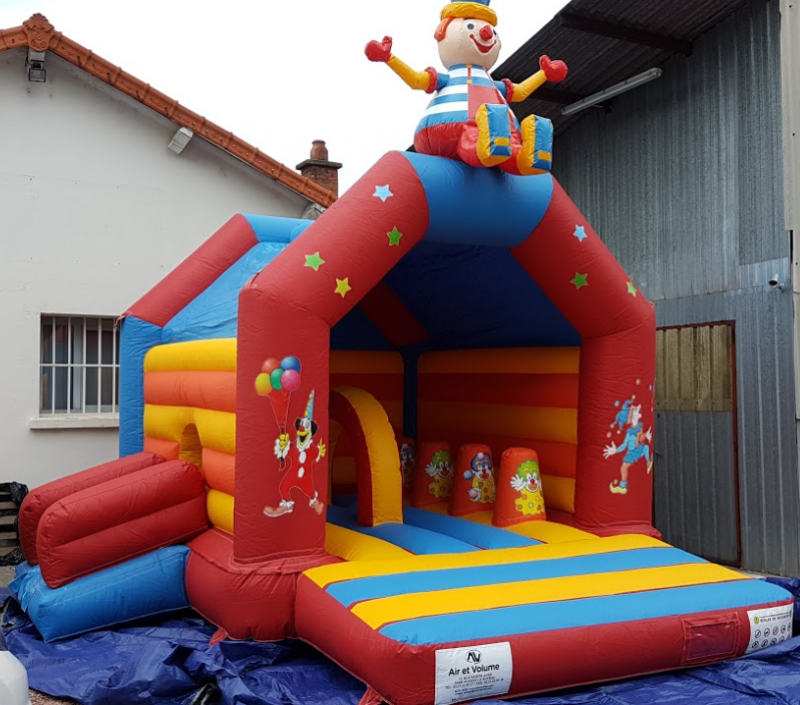 location structures gonflables à roanne (42)